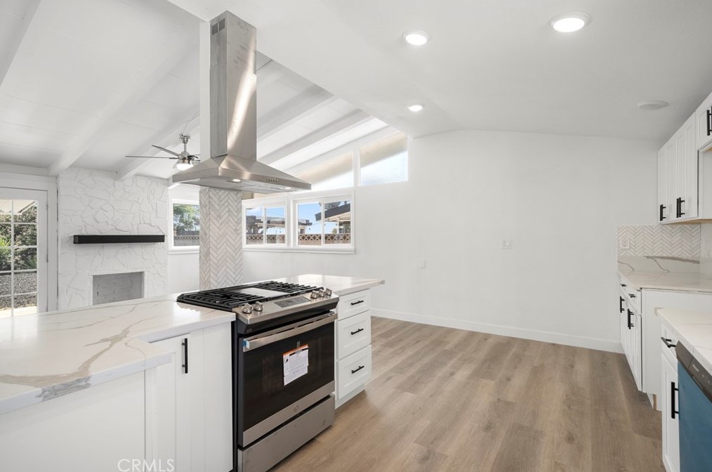 1566 Amador Ave, Ontario CA  91764-1402 exterior