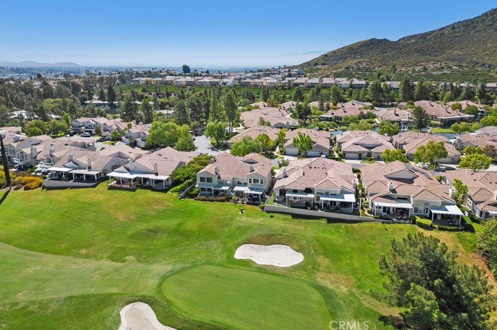 38649 Bears Paw Dr, Murrieta CA  92562-3028 exterior