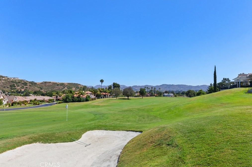 38649 Bears Paw Dr, Murrieta CA  92562-3028 exterior