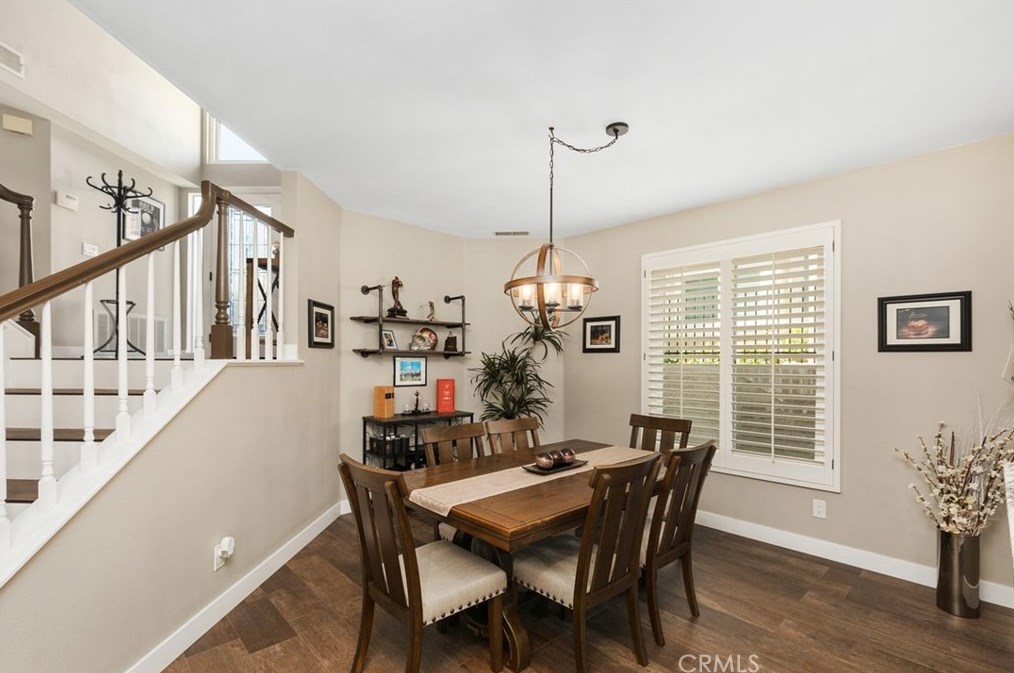 38649 Bears Paw Dr, Murrieta CA  92562-3028 exterior