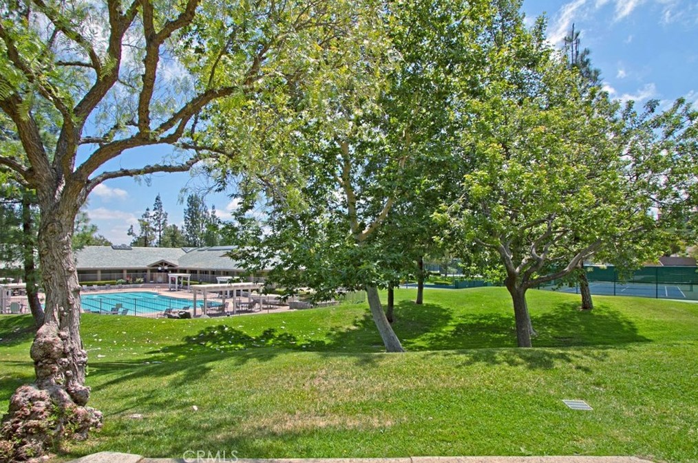 38649 Bears Paw Dr, Murrieta CA  92562-3028 exterior