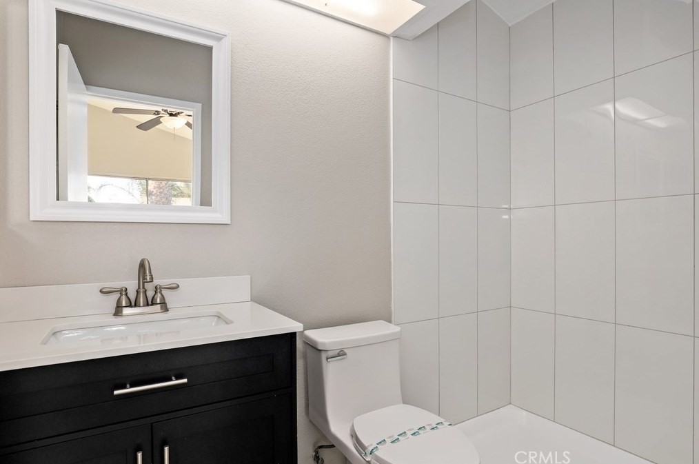 23745 Via Olivia, Murrieta CA  92562-2054 exterior