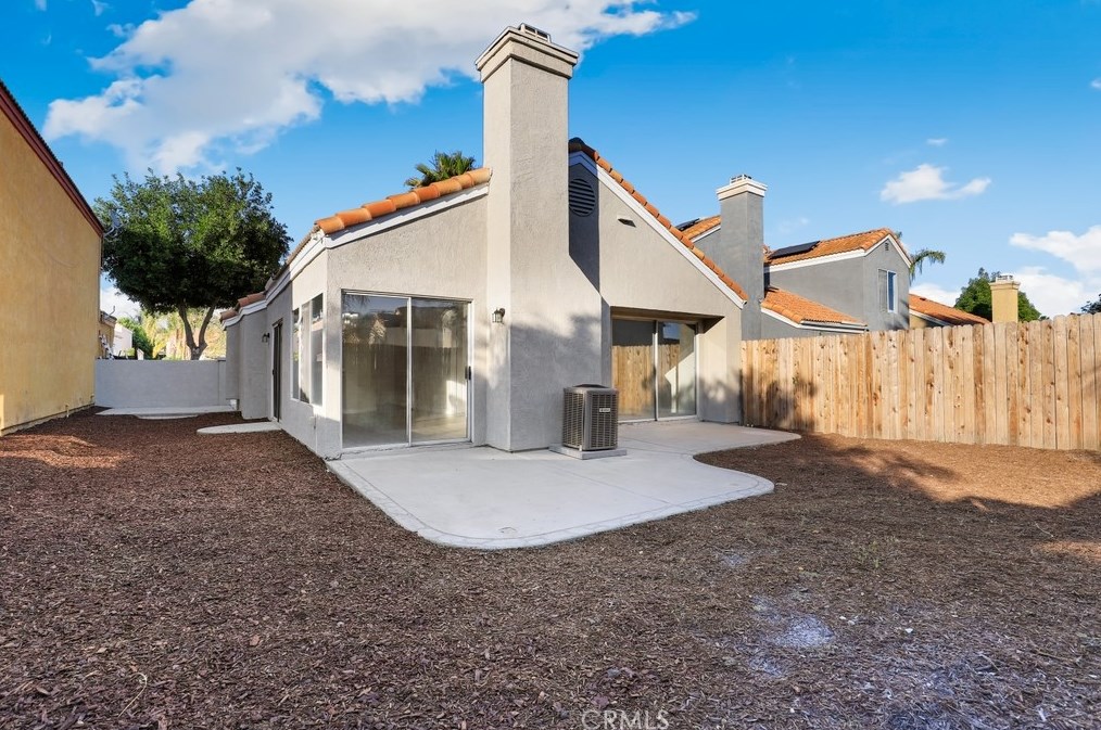 23745 Via Olivia, Murrieta CA  92562-2054 exterior