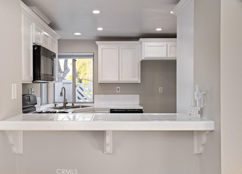 23745 Via Olivia, Murrieta CA  92562-2054 exterior