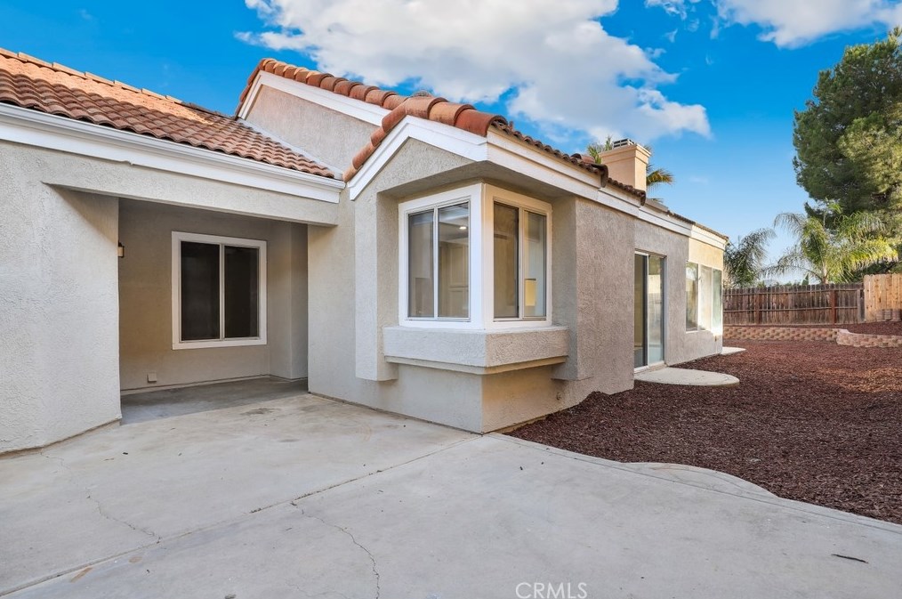 23745 Via Olivia, Murrieta CA  92562-2054 exterior