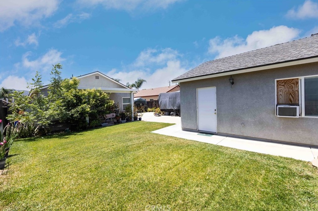 24624 1st Ave, Murrieta CA  92562-6208 exterior