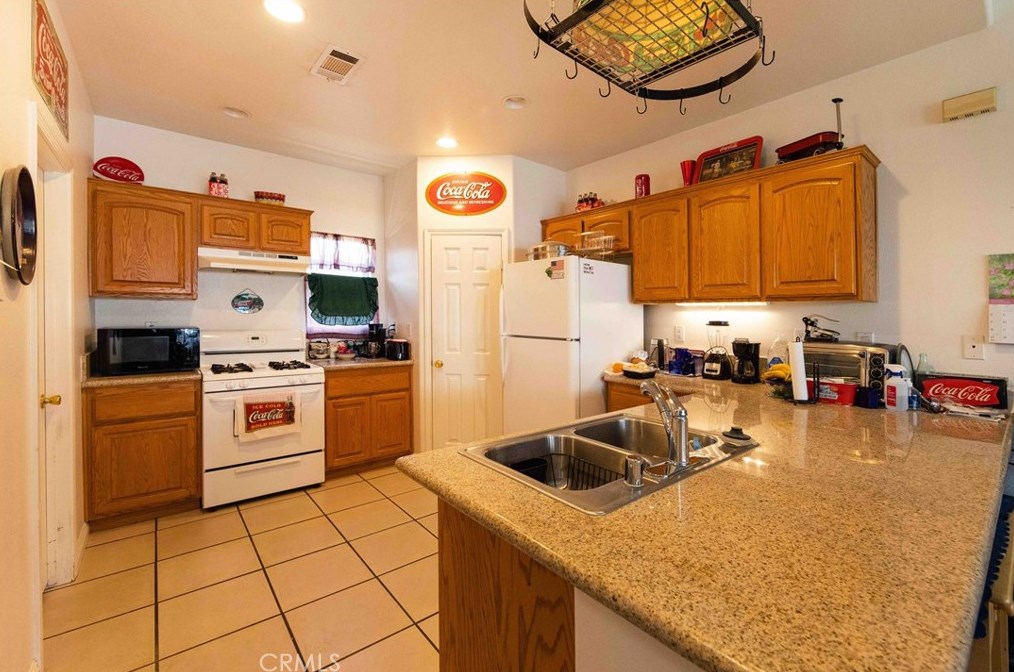 24624 1st Ave, Murrieta CA  92562-6208 exterior