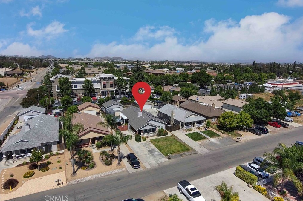 24624 1st Ave, Murrieta CA  92562-6208 exterior