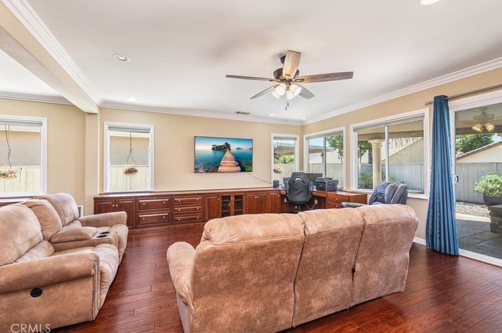 27975 Whisperwood Dr, Menifee CA  92584-8083 exterior