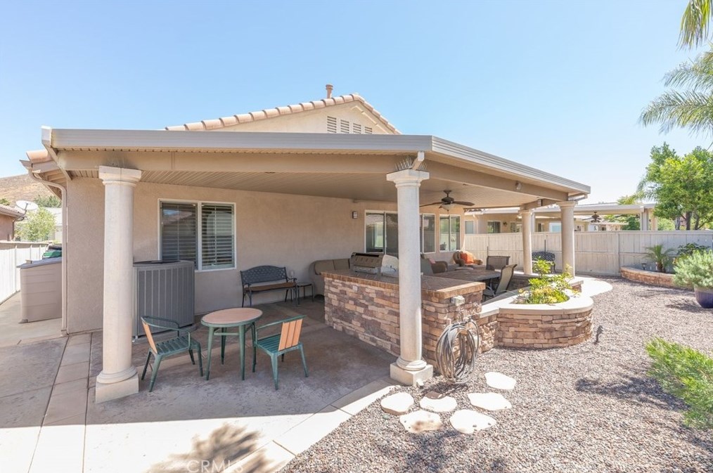 27975 Whisperwood Dr, Menifee CA  92584-8083 exterior