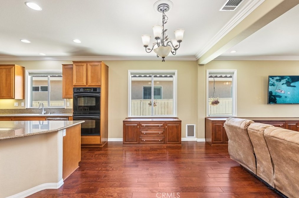 27975 Whisperwood Dr, Menifee CA  92584-8083 exterior