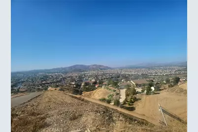 30714 Sorrel Lane, Canyon Lake, CA 92587 - Photo 5