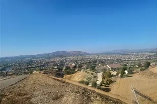 30714 Sorrel Ln, Canyon Lake, CA 92587 - Photo 5