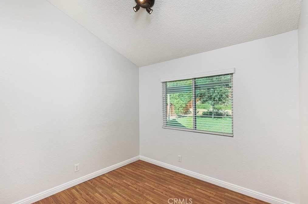 42057 Roanoake St, Temecula CA  92591-3827 exterior