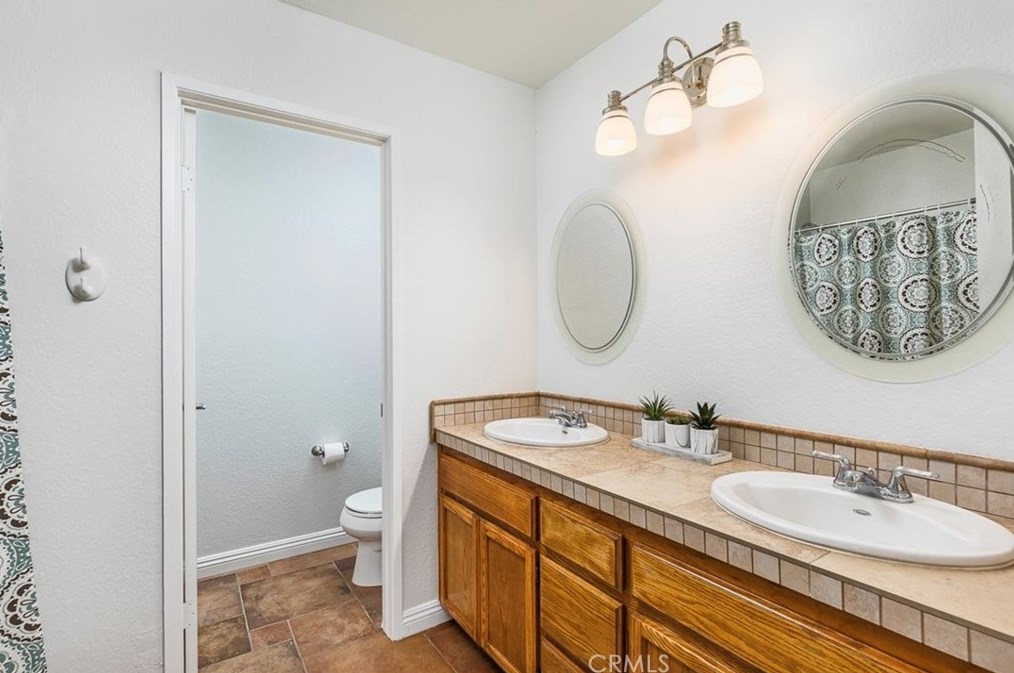 42057 Roanoake St, Temecula CA  92591-3827 exterior