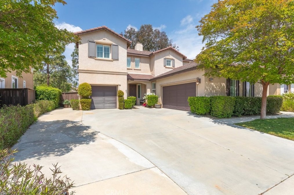 32532 Campo Dr, Temecula CA  92592-6614 exterior