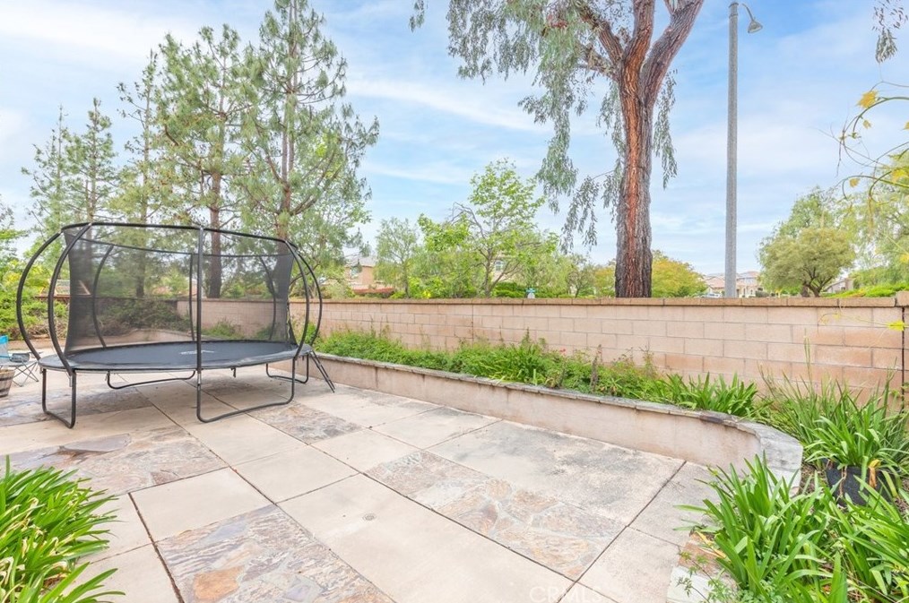 32532 Campo Dr, Temecula CA  92592-6614 exterior