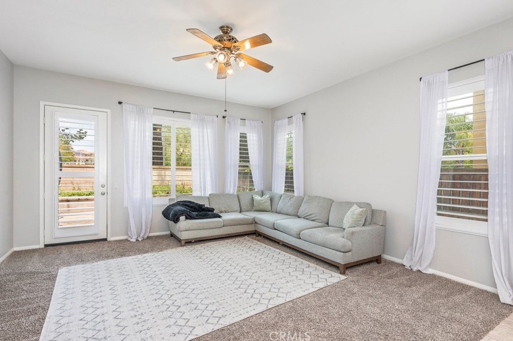 32532 Campo Dr, Temecula CA  92592-6614 exterior
