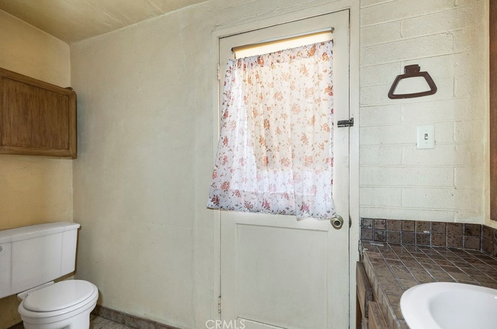 24884 Ironwood Ave, Moreno Valley CA 92557-7808 exterior