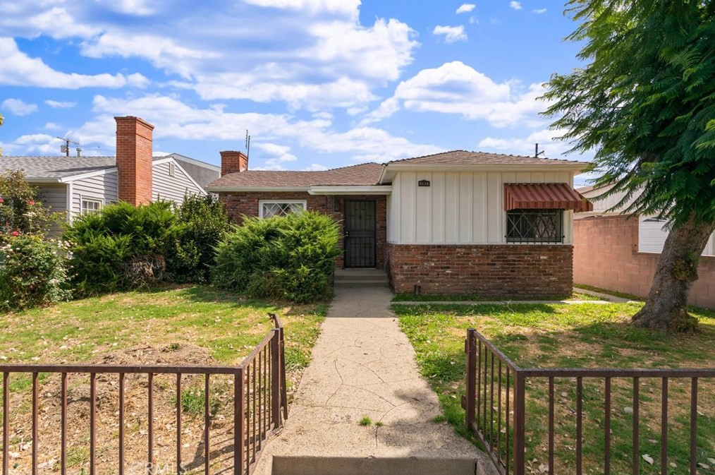 6120 California Ave, Long Beach CA  90805-3050 exterior