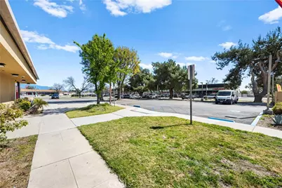 103 E Stetson Avenue, Hemet, CA 92543 - Photo 9