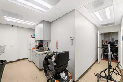 103 E Stetson Avenue, Hemet, CA 92543 - Photo 43