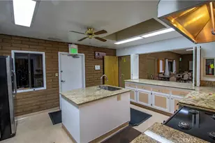 1525 W Oakland Ave, Hemet, CA 92543 - Photo 37