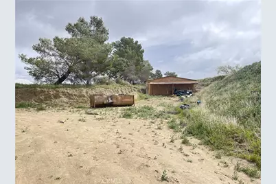 15981 Gaskell Road, Rosamond, CA 93560 - Photo 7