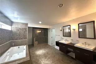 22700 Cascade Dr, Canyon Lake, CA 92587 - Photo 17