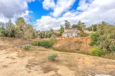 21 Judy Ann Drive, Riverside, CA 92503 - Photo 15