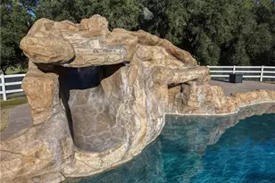 38151 Calle De Lobo, Murrieta, CA 92562 - Photo 57