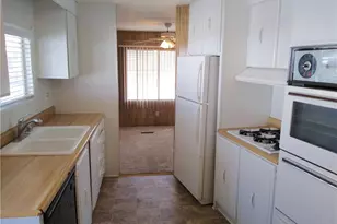 26097 Fountain Palm Dr, Homeland, CA 92548 - Photo 5