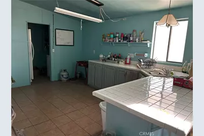 40694 Mountain View Road, Newberry Springs, CA 92365 - Photo 11