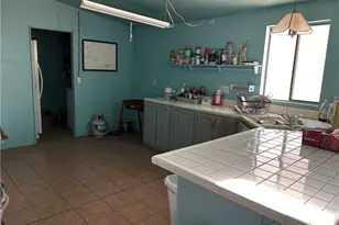 40694 Mountain View Rd, Newberry Springs, CA 92365 - Photo 11