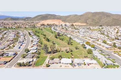 26135 Cherry Hills Boulevard, Menifee, CA 92586 - Photo 37