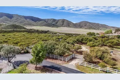 42941 Kalmia Street, Murrieta, CA 92562 - Photo 9