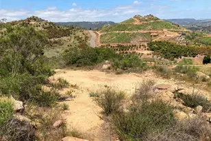 2 Daneri Ln, Temecula, CA 92590 - Photo 15