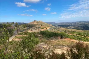 2 Daneri Ln, Temecula, CA 92590 - Photo 5