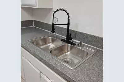 2455 West Acacia Avenue, Hemet, CA 92545 - Photo 7