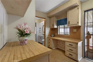 1300 W Menlo Ave, Hemet, CA 92543 - Photo 19