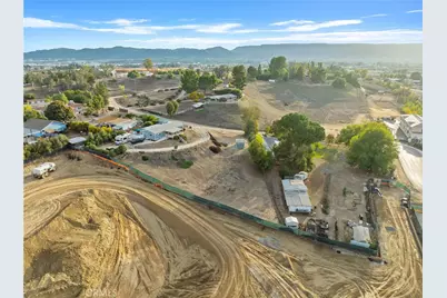 25210 Catalina Street, Murrieta, CA 92562 - Photo 9