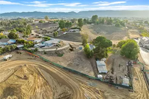 25210 Catalina St, Murrieta, CA 92562 - Photo 9