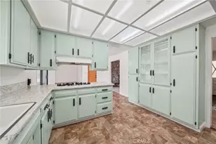 40389 Melrose Ave, Hemet, CA 92544 - Photo 9