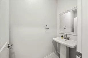 33168 Toledo Bend Ct, Winchester, CA 92596 - Photo 9