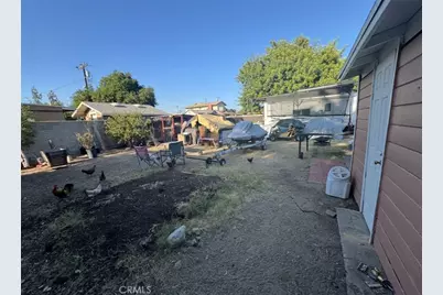 9167 Citrus Avenue, Fontana, CA 92335 - Photo 27