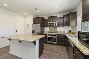 24329 Red Spruce Ave, Murrieta, CA 92562 - Photo 7