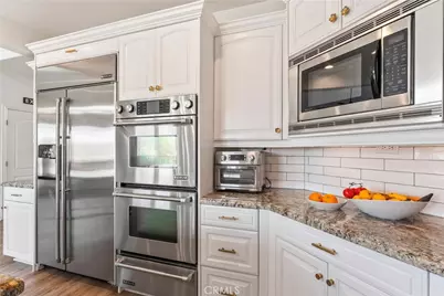 22941 Gold Rush Place, Canyon Lake, CA 92587 - Photo 11