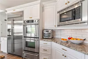 22941 Gold Rush Pl, Canyon Lake, CA 92587 - Photo 11