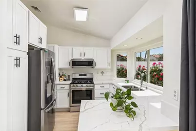 45586 Rainbow Canyon Road, Temecula, CA 92592 - Photo 11