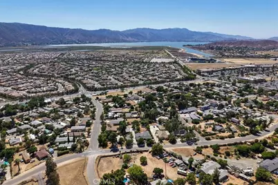 32480 Mesa Drive, Lake Elsinore, CA 92530 - Photo 29